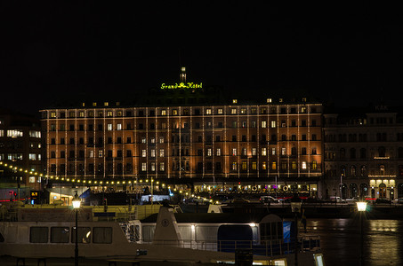 大酒店摄影照片_圣诞装饰的大酒店，斯德哥尔摩，瑞典