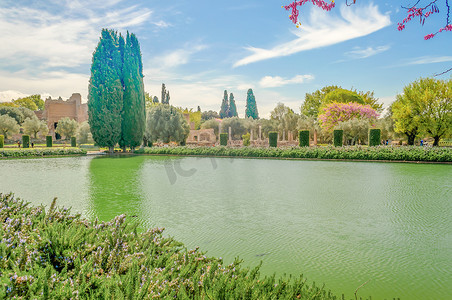 意大利蒂沃利阿德里安娜别墅（哈德良别墅）的古池
