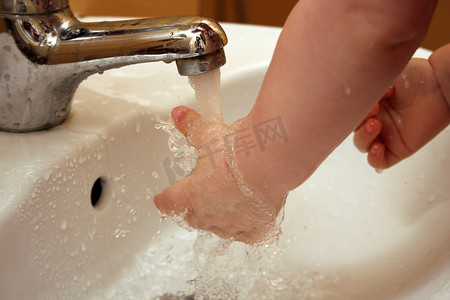 宝宝洗手