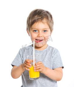橙汁海报免费摄影照片_小男孩喝橙汁的肖像