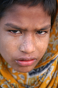 印度西孟加拉邦库姆罗哈利街头男孩的肖像