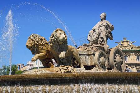 西贝莱斯雕像马德里喷泉在卡斯特拉纳大道