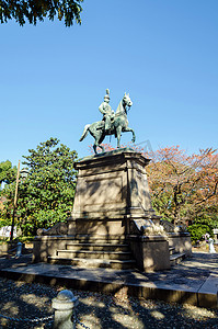 上野地区的骑马武士雕像