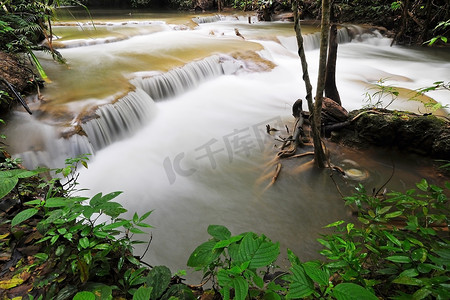 单击“下载”以保存 Huay Mae Khamin Waterfall mp3 youtube com