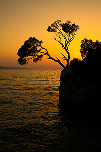 布雷拉岩剪影-克罗地亚辉煌的海岸