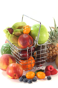 购物篮中的水果混合