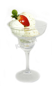 甜品杯摄影照片_一杯草莓冰淇淋