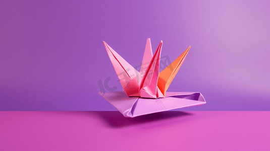 粉色和紫色背景上的折纸对象1