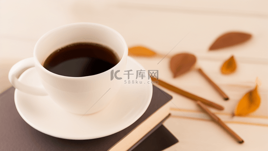 潮流时尚简约背景图片_早餐咖啡时间休闲咖啡背景2