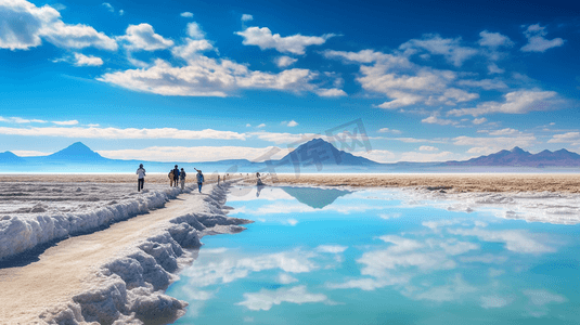 美丽清澈的盐湖风景