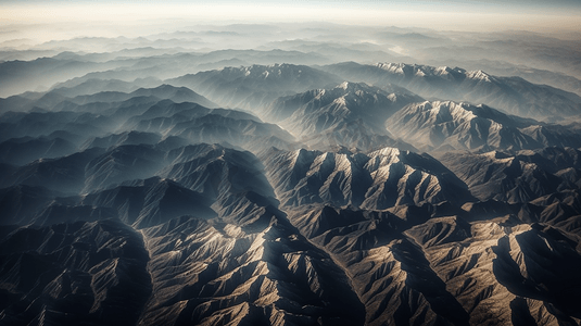 从飞机上俯瞰山脉的景色