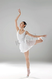 芭蕾女人摄影照片_青年女人舞蹈