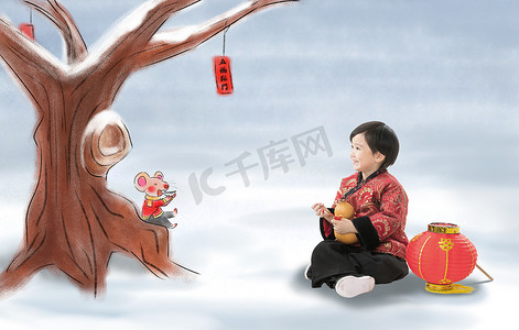 树图片卡通摄影照片_小男孩过年坐在地上喝酒