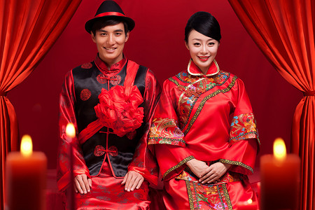红色新中式婚礼摄影照片_中式婚礼情侣