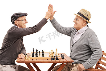 两个高级的好朋友下棋