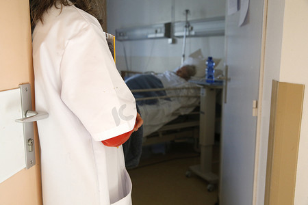 hospital摄影照片_Geriatric services. Elder life at Hospital.  France. 