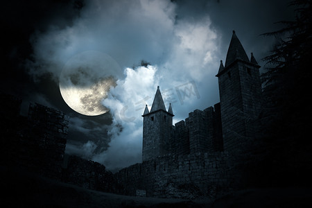 神秘的中世纪城堡