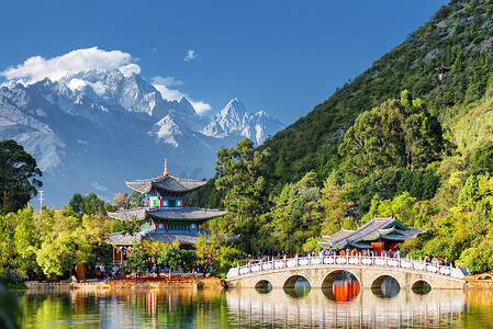 云南丽江摄影照片_中国丽江玉龙雪山景观