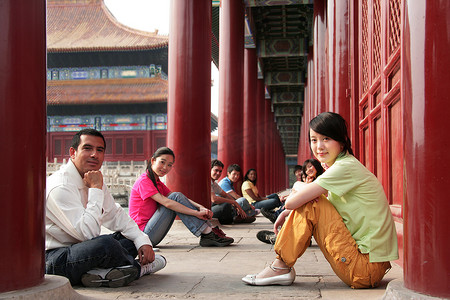 主题活动摄影照片_东西方人欢聚在故宫太庙