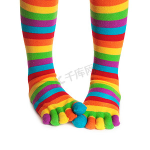 色彩艳丽的条纹袜