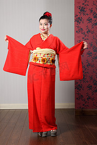 东方模型显示的袖子上日本和服