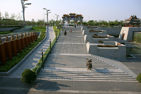 太阳阴影摄影照片_奥运村雕塑公园