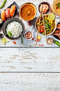 做饭食材摄影照片_亚洲食物变异与许多种类饭食。顶部视图