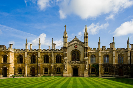 在剑桥大学的典型建筑