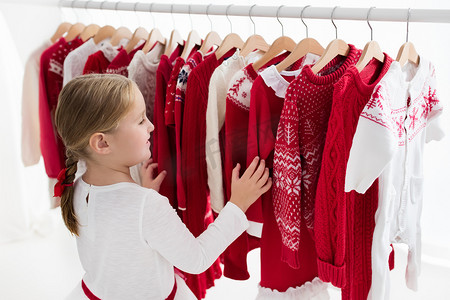 红色圣诞针织服装衣架