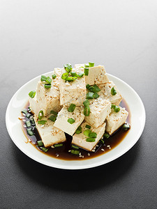 豆腐摄影照片_豆腐