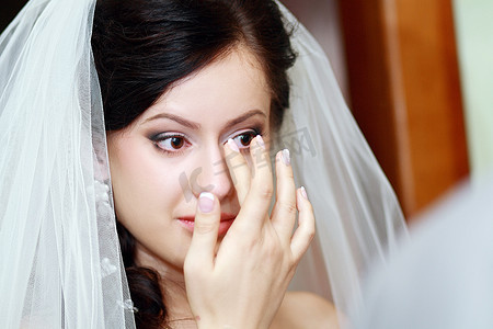 美丽的新娘的眼泪