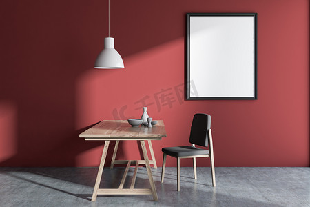 几何体海报摄影照片_红墙简约斯堪的纳维亚风格的餐厅内有混凝土地板, 一张木桌和一张灰色的椅子。垂直海报框架的模拟。3d 渲染