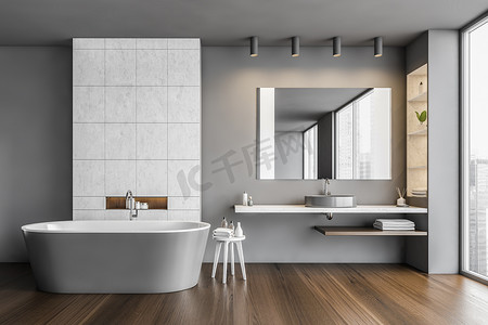黑暗浴室，浴缸，镜子，水池靠近大窗户。开放空间中简约现代浴室的灰色木制设计，3D无人化