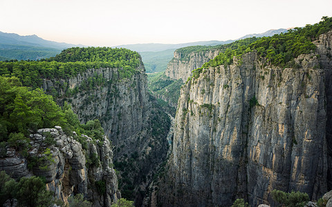 土耳其安塔利亚Manavgat的Tazi Canyon（Wisdom Valley或Bilgelik Vadisi） 。大山谷.