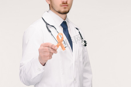 医生用听诊器放映的镜头显示橙色白血病、肾脏癌、多发性硬化区的白细胞分离意识带