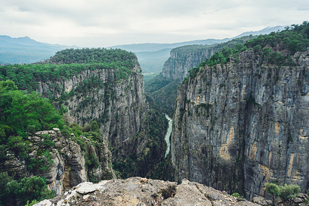 土耳其安塔利亚Manavgat的Tazi Canyon（Wisdom Valley或Bilgelik Vadisi） 。灰狗峡谷.