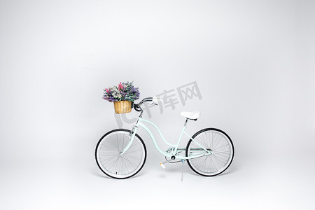 full摄影照片_花篮的时髦自行车 
