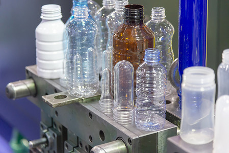 具有注塑模背景的各类塑料瓶产品及预型材料.饮料箱加工.