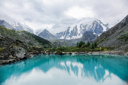 景色山水摄影照片_美丽的山水景色, 山和湖, 阿尔泰, 俄罗斯