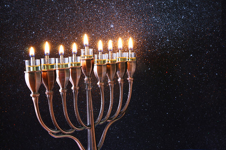 低调的犹太节日光明节形象