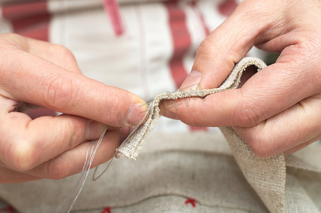 手工缝制用针和线