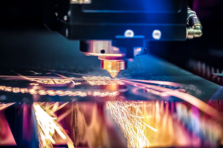 3d立体激光裁剪摄影照片_CNC金属激光切割，现代工业技术.