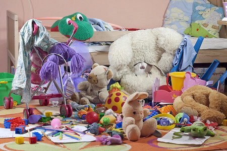 玩具电偶摄影照片_凌乱的孩子房间与玩具