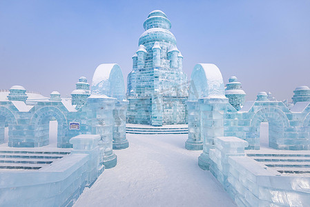 季节课件摄影照片_哈尔滨国际冰雪雕节是中国哈尔滨一年一度的冬季节。这是世界上最大的冰雪节.