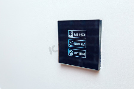 用于酒店客房管理和客户访问控制的数字触摸板面板
