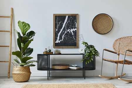 海报模板摄影照片_现代斯堪的纳维亚客厅的室内装饰，具有模拟的海报框架，设计模式，植物，藤椅，书籍和典雅的配件在时尚的家居装饰。模板. 