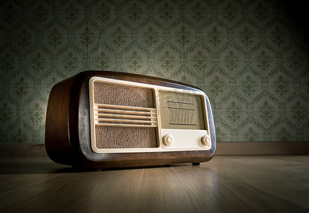 旧的老式的收音机