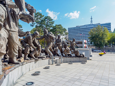 在 2017 年 10 月 22 日韩国战争纪念馆位于龙山古,