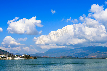 洱海s弯摄影照片_全景视图的洱海苍山