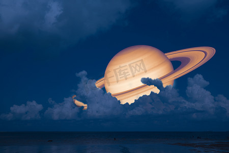 土星晚云日落天空在海上。概念土星在地球附近, 这张图片的元素由 Nasa 装备了